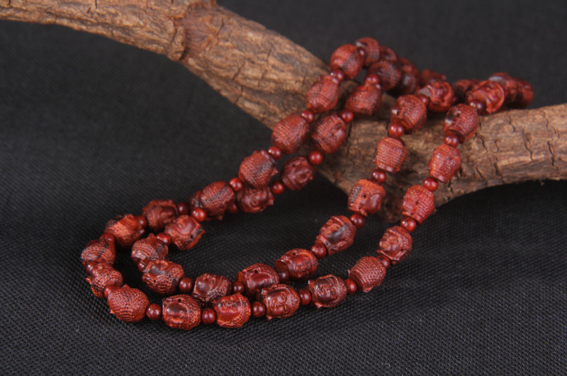 Lobular rosewood 54 Buddha heads